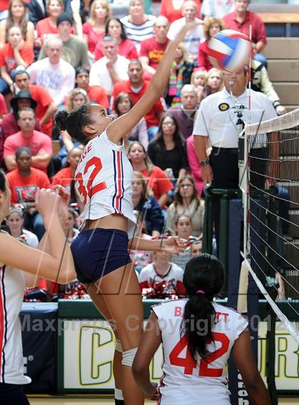 Thumbnail 1 in King vs. Archbishop Mitty (CIF State D2 Final) photogallery.