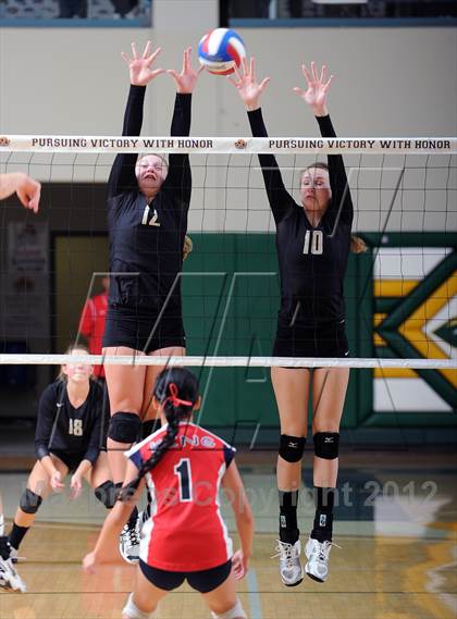 Thumbnail 1 in King vs. Archbishop Mitty (CIF State D2 Final) photogallery.