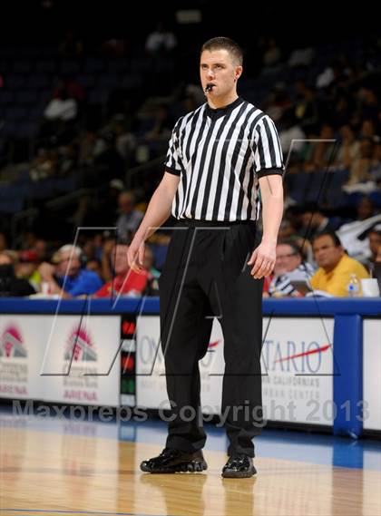 Thumbnail 3 in JW North vs. Redondo Union (CIF SoCal Regional D2 Final) photogallery.