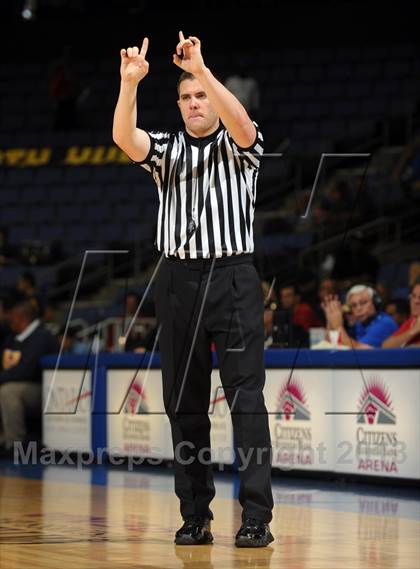 Thumbnail 3 in JW North vs. Redondo Union (CIF SoCal Regional D2 Final) photogallery.