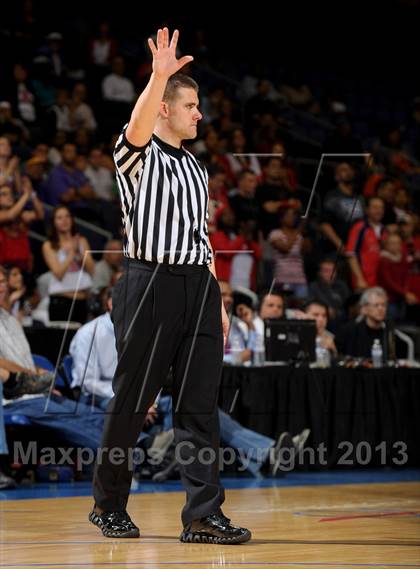 Thumbnail 2 in JW North vs. Redondo Union (CIF SoCal Regional D2 Final) photogallery.