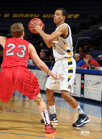 Thumbnail 2 in JW North vs. Redondo Union (CIF SoCal Regional D2 Final) photogallery.