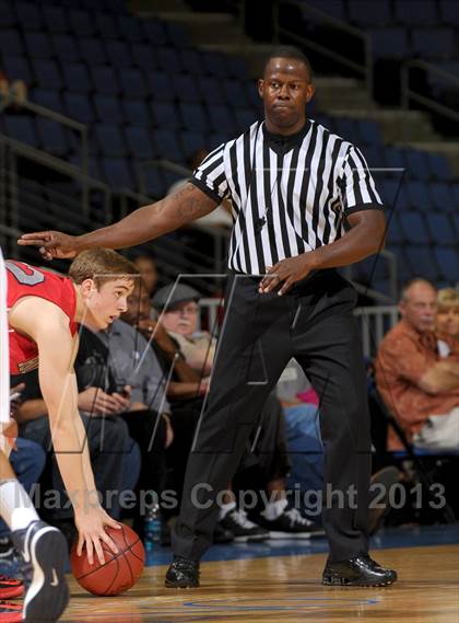 Thumbnail 1 in JW North vs. Redondo Union (CIF SoCal Regional D2 Final) photogallery.