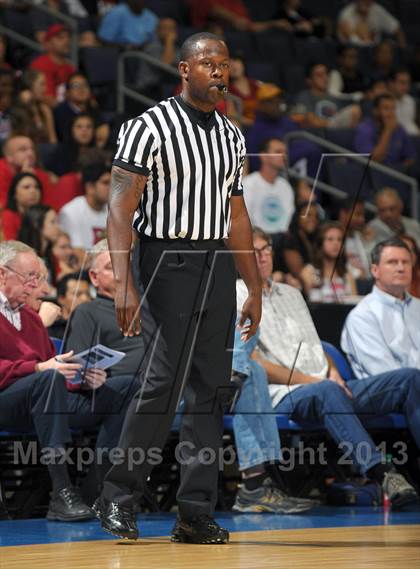 Thumbnail 3 in JW North vs. Redondo Union (CIF SoCal Regional D2 Final) photogallery.
