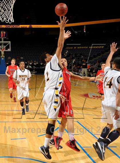 Thumbnail 2 in JW North vs. Redondo Union (CIF SoCal Regional D2 Final) photogallery.