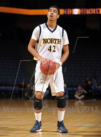 Thumbnail 3 in JW North vs. Redondo Union (CIF SoCal Regional D2 Final) photogallery.