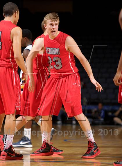Thumbnail 2 in JW North vs. Redondo Union (CIF SoCal Regional D2 Final) photogallery.