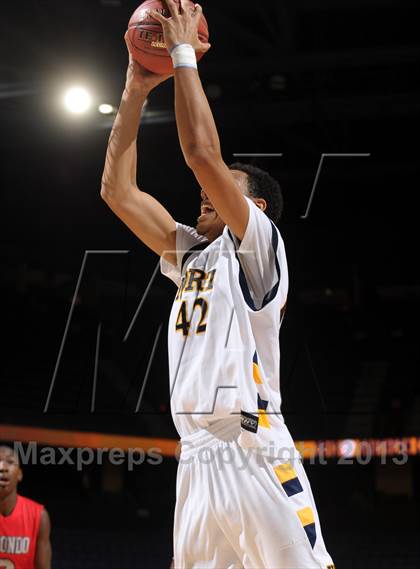 Thumbnail 2 in JW North vs. Redondo Union (CIF SoCal Regional D2 Final) photogallery.