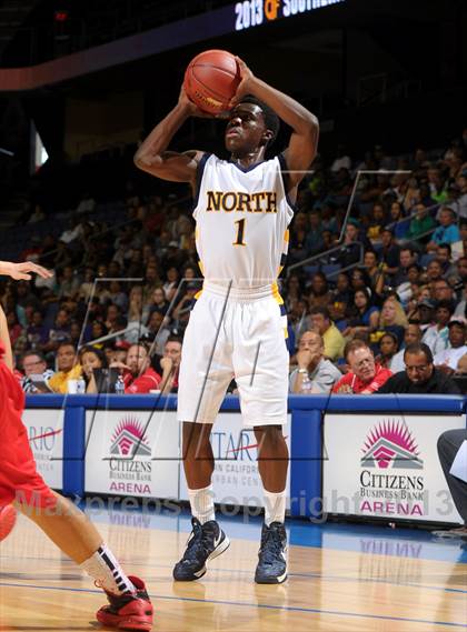 Thumbnail 3 in JW North vs. Redondo Union (CIF SoCal Regional D2 Final) photogallery.