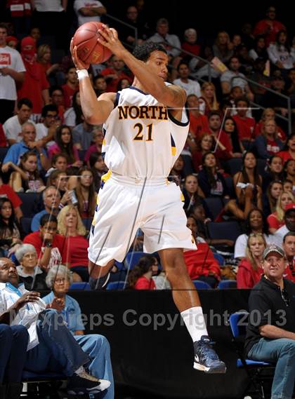 Thumbnail 2 in JW North vs. Redondo Union (CIF SoCal Regional D2 Final) photogallery.