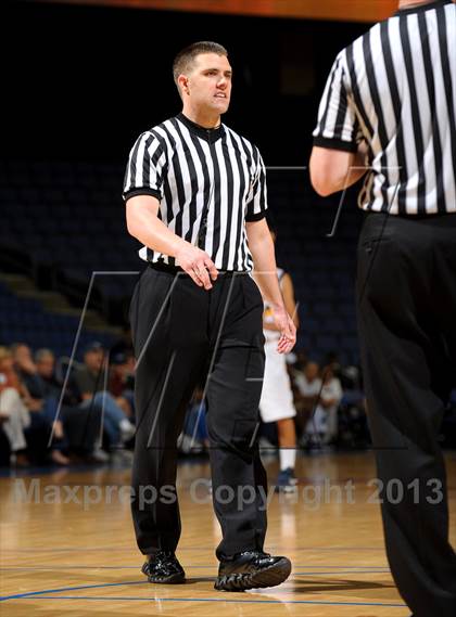 Thumbnail 2 in JW North vs. Redondo Union (CIF SoCal Regional D2 Final) photogallery.