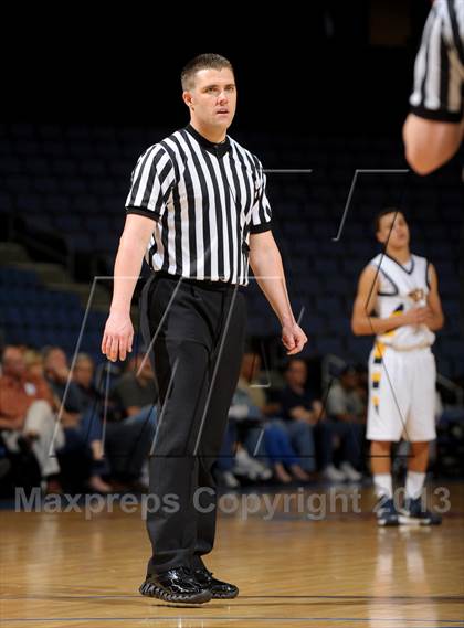 Thumbnail 1 in JW North vs. Redondo Union (CIF SoCal Regional D2 Final) photogallery.