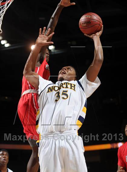 Thumbnail 3 in JW North vs. Redondo Union (CIF SoCal Regional D2 Final) photogallery.