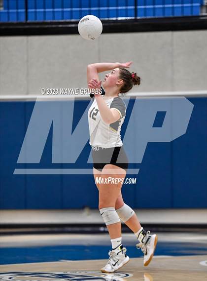 Thumbnail 3 in Pleasant Grove vs. Van (UIL 4A Bi-District) photogallery.