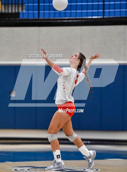 Thumbnail 1 in Pleasant Grove vs. Van (UIL 4A Bi-District) photogallery.