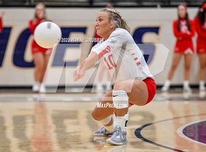 Thumbnail 2 in Pleasant Grove vs. Van (UIL 4A Bi-District) photogallery.