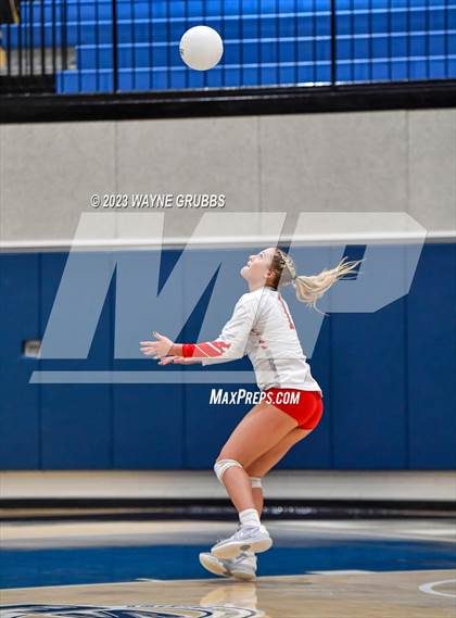 Thumbnail 1 in Pleasant Grove vs. Van (UIL 4A Bi-District) photogallery.