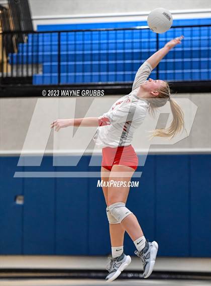 Thumbnail 2 in Pleasant Grove vs. Van (UIL 4A Bi-District) photogallery.