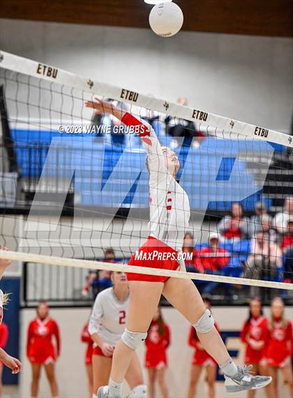 Thumbnail 2 in Pleasant Grove vs. Van (UIL 4A Bi-District) photogallery.