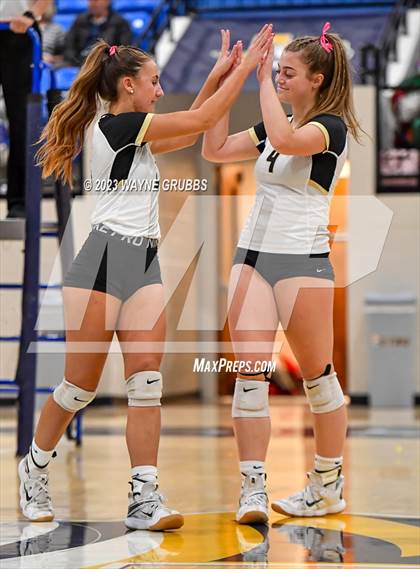 Thumbnail 1 in Pleasant Grove vs. Van (UIL 4A Bi-District) photogallery.