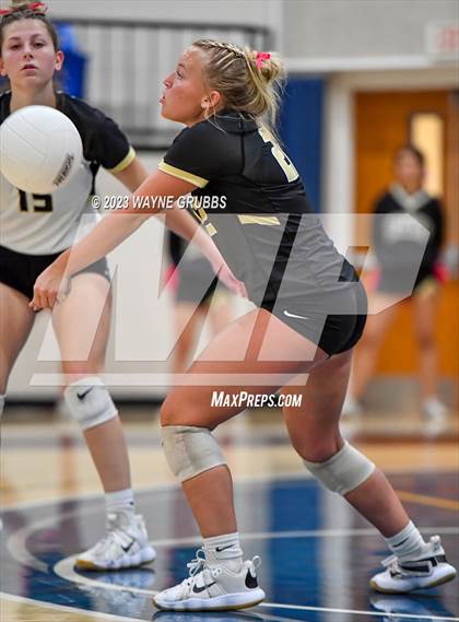 Thumbnail 1 in Pleasant Grove vs. Van (UIL 4A Bi-District) photogallery.