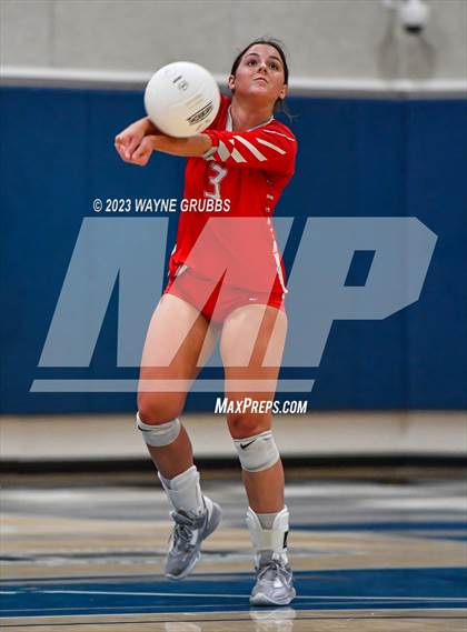 Thumbnail 2 in Pleasant Grove vs. Van (UIL 4A Bi-District) photogallery.