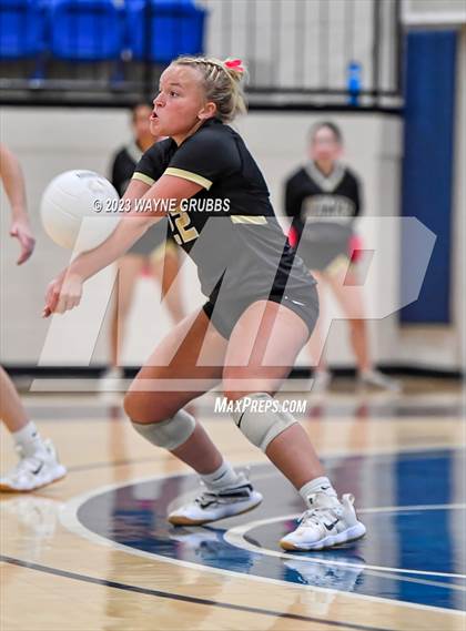 Thumbnail 3 in Pleasant Grove vs. Van (UIL 4A Bi-District) photogallery.