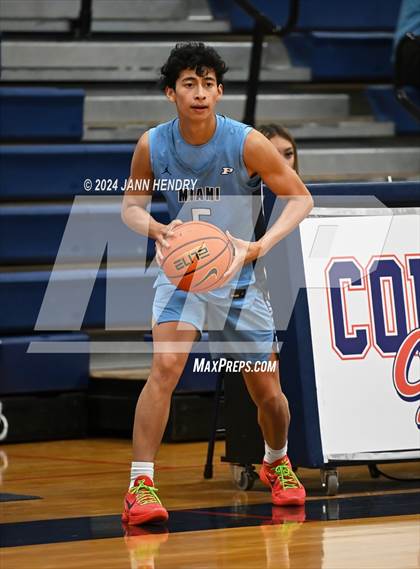 Thumbnail 1 in Palmetto vs. Bingham (Tarkanian Classic) photogallery.