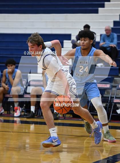 Thumbnail 2 in Palmetto vs. Bingham (Tarkanian Classic) photogallery.