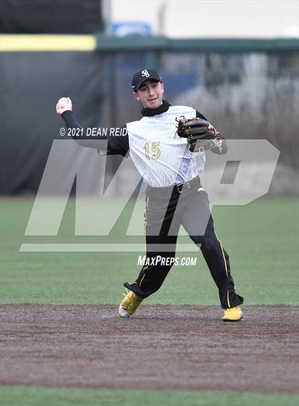 Thumbnail 3 in Brother Rice vs. Marian Catholic photogallery.