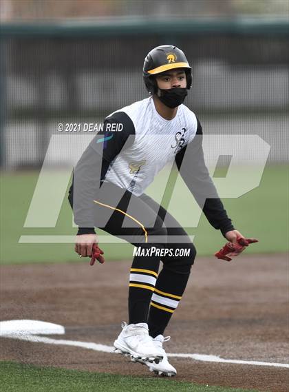 Thumbnail 1 in Brother Rice vs. Marian Catholic photogallery.