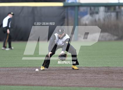Thumbnail 2 in Brother Rice vs. Marian Catholic photogallery.