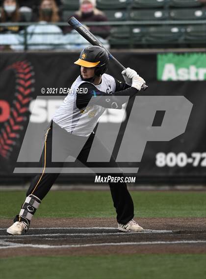 Thumbnail 1 in Brother Rice vs. Marian Catholic photogallery.