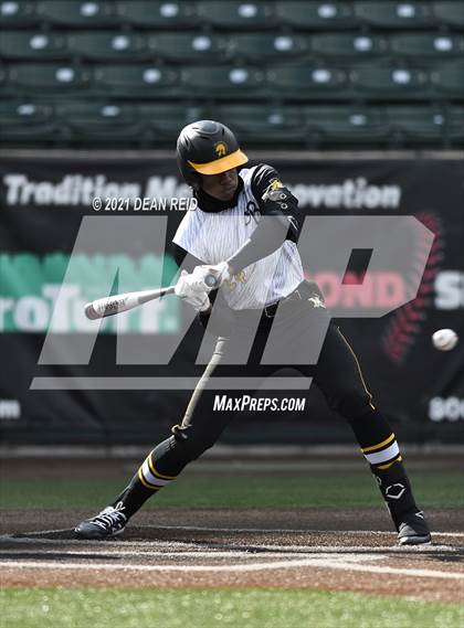 Thumbnail 2 in Brother Rice vs. Marian Catholic photogallery.