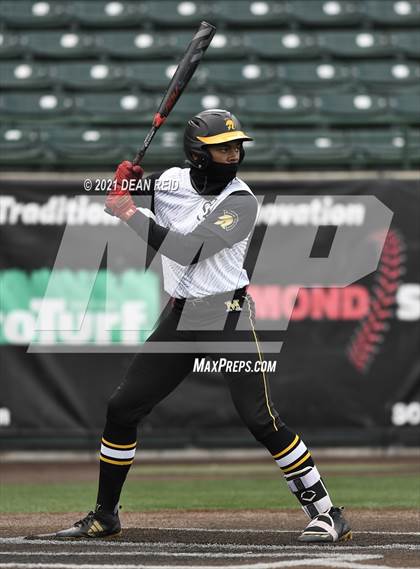 Thumbnail 3 in Brother Rice vs. Marian Catholic photogallery.