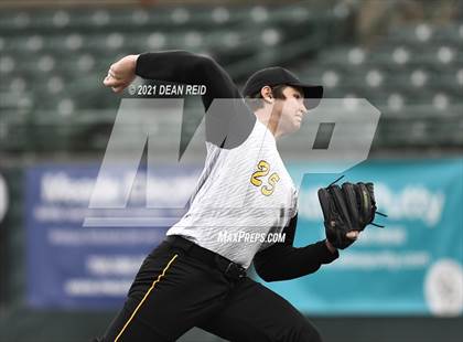 Thumbnail 3 in Brother Rice vs. Marian Catholic photogallery.