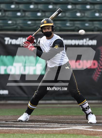 Thumbnail 2 in Brother Rice vs. Marian Catholic photogallery.