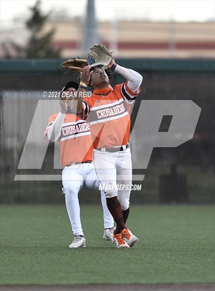 Thumbnail 2 in Brother Rice vs. Marian Catholic photogallery.