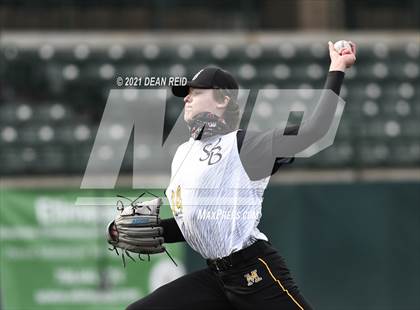 Thumbnail 2 in Brother Rice vs. Marian Catholic photogallery.