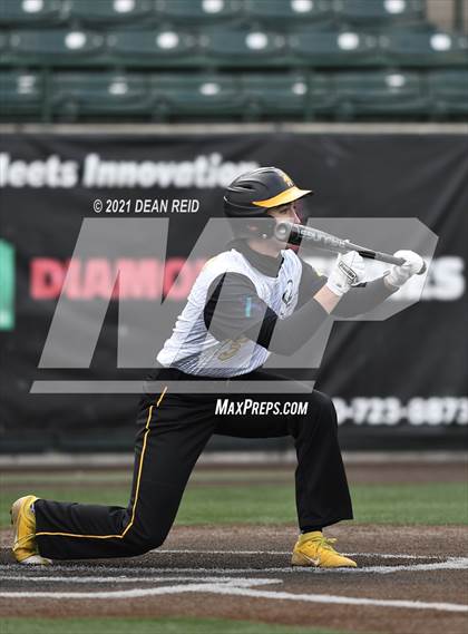 Thumbnail 2 in Brother Rice vs. Marian Catholic photogallery.