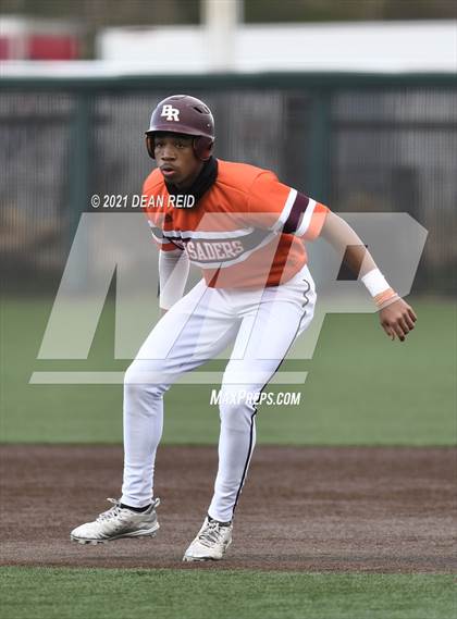 Thumbnail 3 in Brother Rice vs. Marian Catholic photogallery.