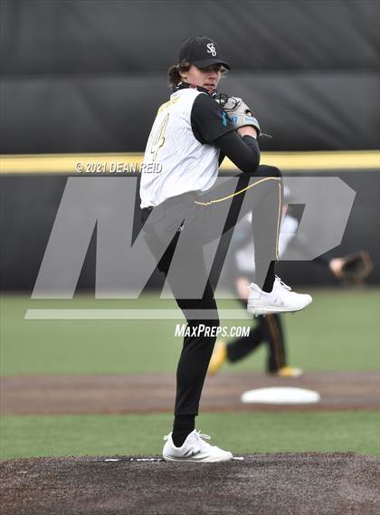 Thumbnail 2 in Brother Rice vs. Marian Catholic photogallery.
