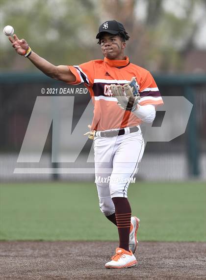 Thumbnail 3 in Brother Rice vs. Marian Catholic photogallery.