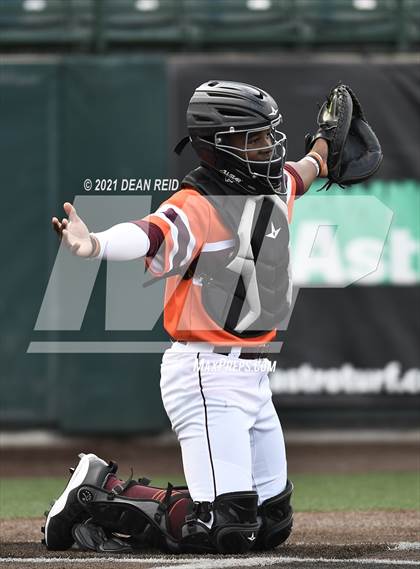 Thumbnail 2 in Brother Rice vs. Marian Catholic photogallery.