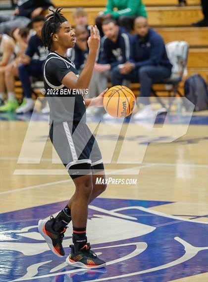 Thumbnail 3 in Mount Vernon vs Kell (Hawks-Naismith Holiday Classic) photogallery.
