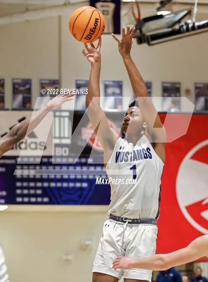 Thumbnail 2 in Mount Vernon vs Kell (Hawks-Naismith Holiday Classic) photogallery.