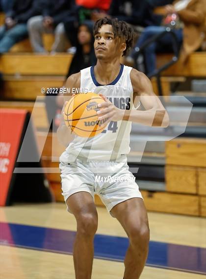 Thumbnail 3 in Mount Vernon vs Kell (Hawks-Naismith Holiday Classic) photogallery.