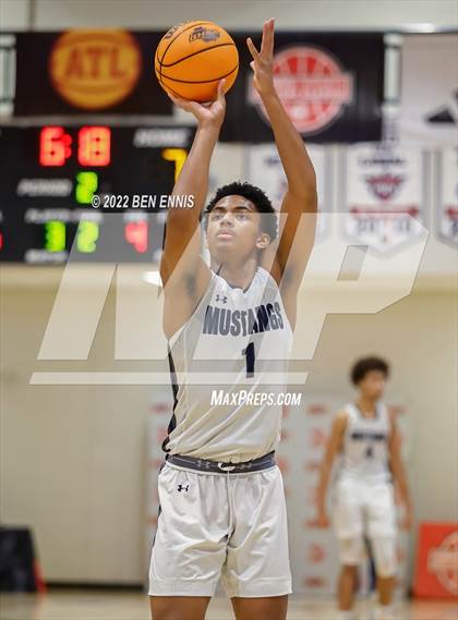 Thumbnail 2 in Mount Vernon vs Kell (Hawks-Naismith Holiday Classic) photogallery.