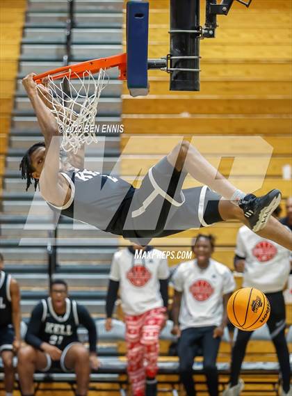 Thumbnail 3 in Mount Vernon vs Kell (Hawks-Naismith Holiday Classic) photogallery.