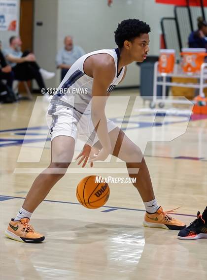 Thumbnail 1 in Mount Vernon vs Kell (Hawks-Naismith Holiday Classic) photogallery.